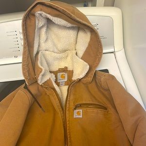 Carhartt Sherpa lined Woman’s small 4/6 coat